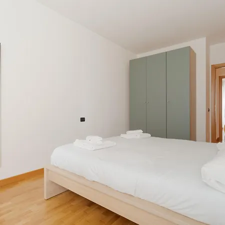 Guesthost - Cozy Santa Giulia Daire *